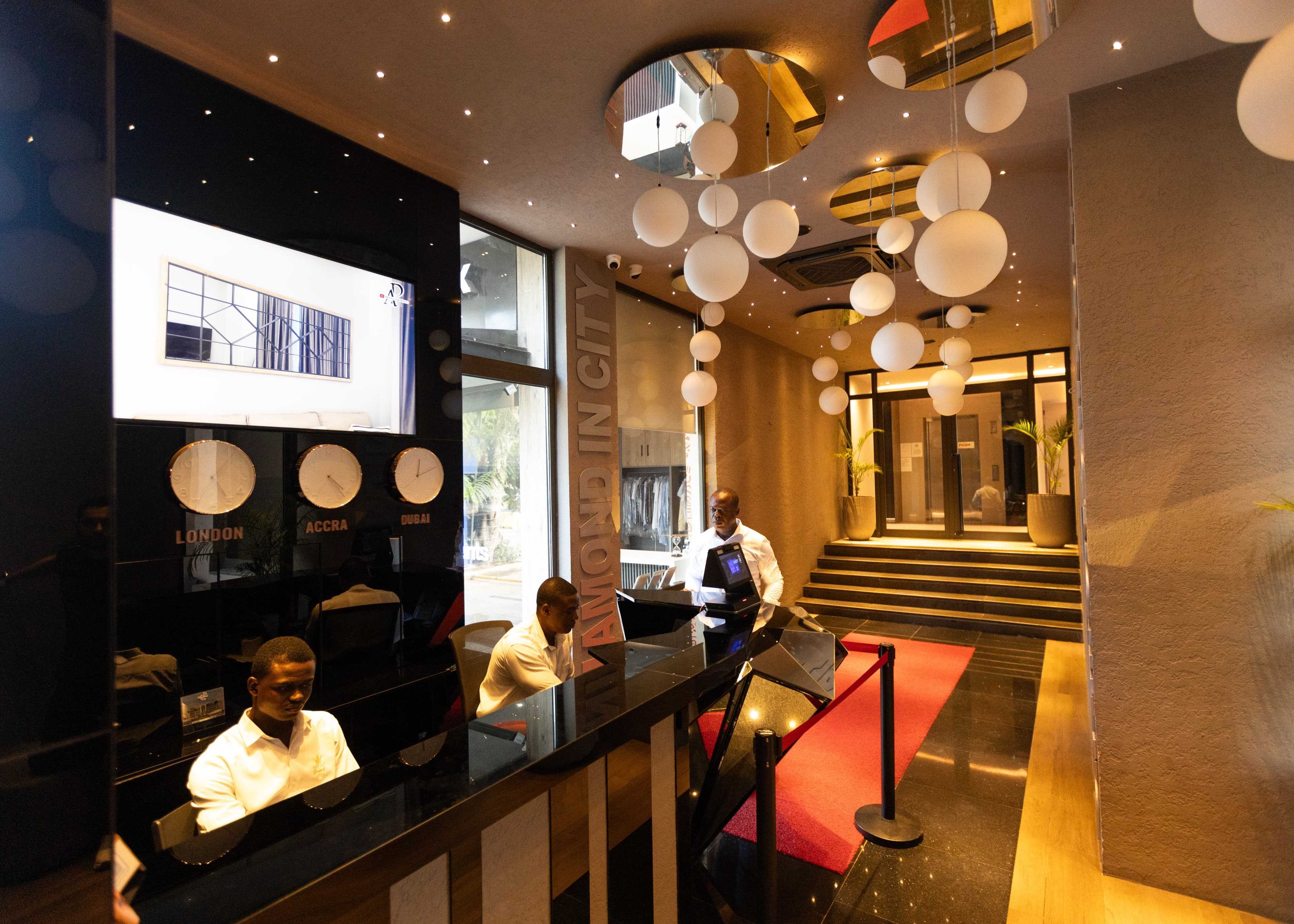 24-hour concierge and security at The Diamond in City
