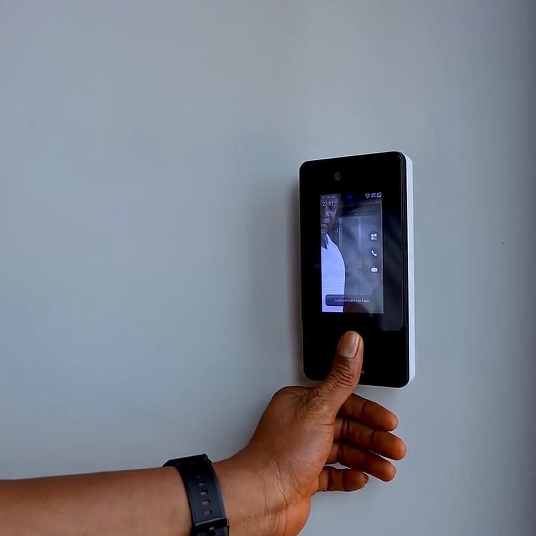 Face-ID smart access at The Diamond in City